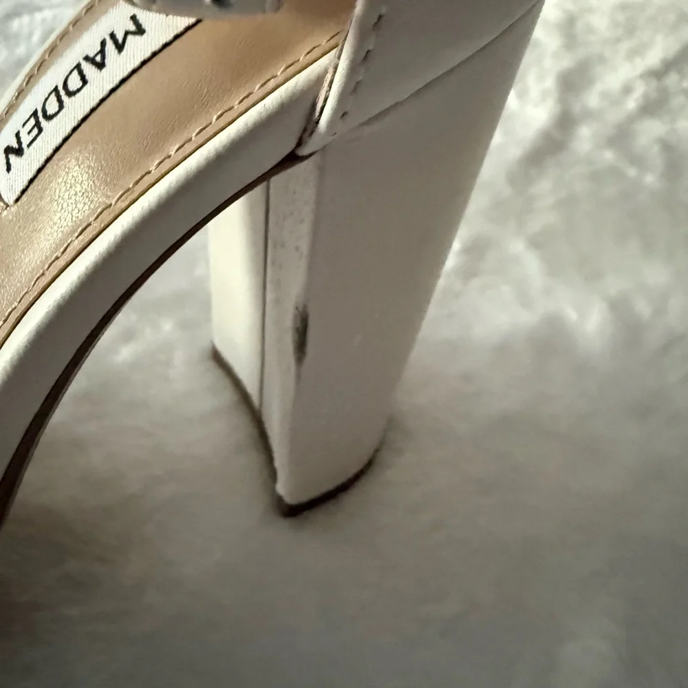 Steve Madden Tiaa White Leather Block Heels Sandals 7.5 - Picture 7 of 8